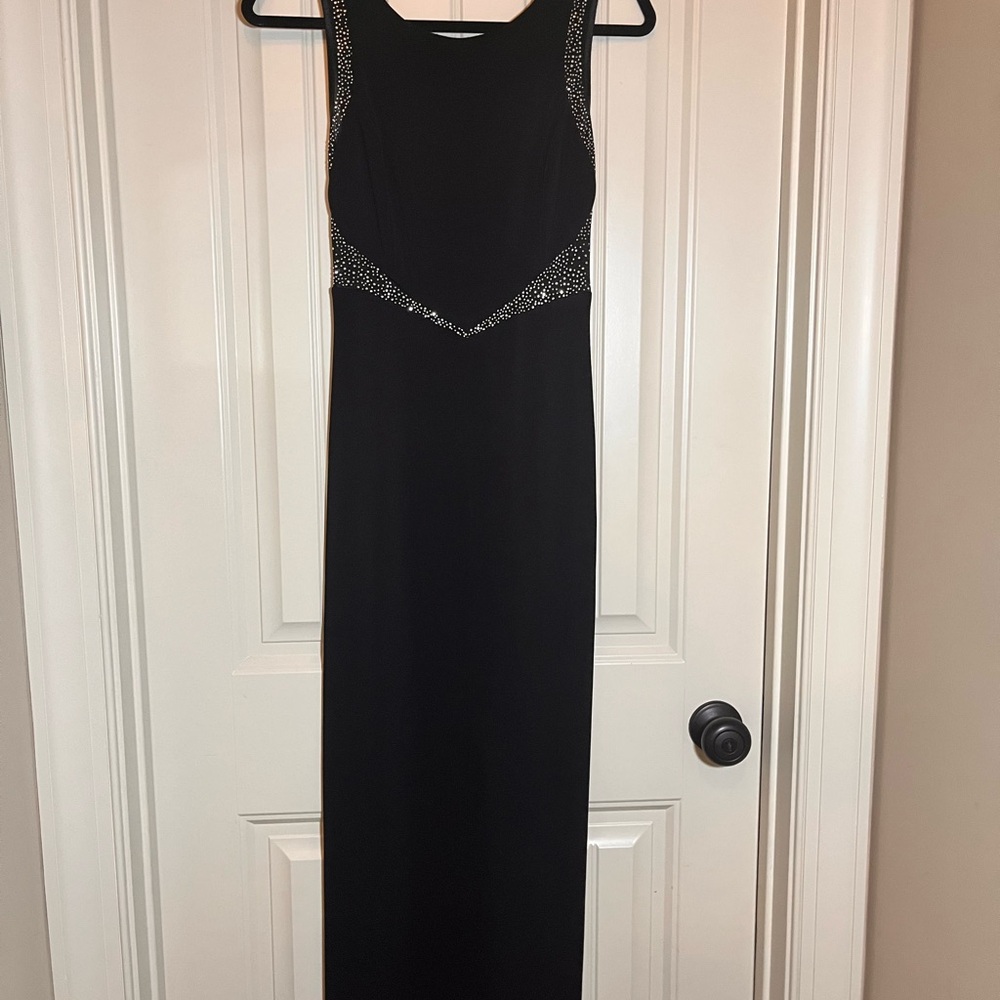 Elegant Black Sleeveless Dress